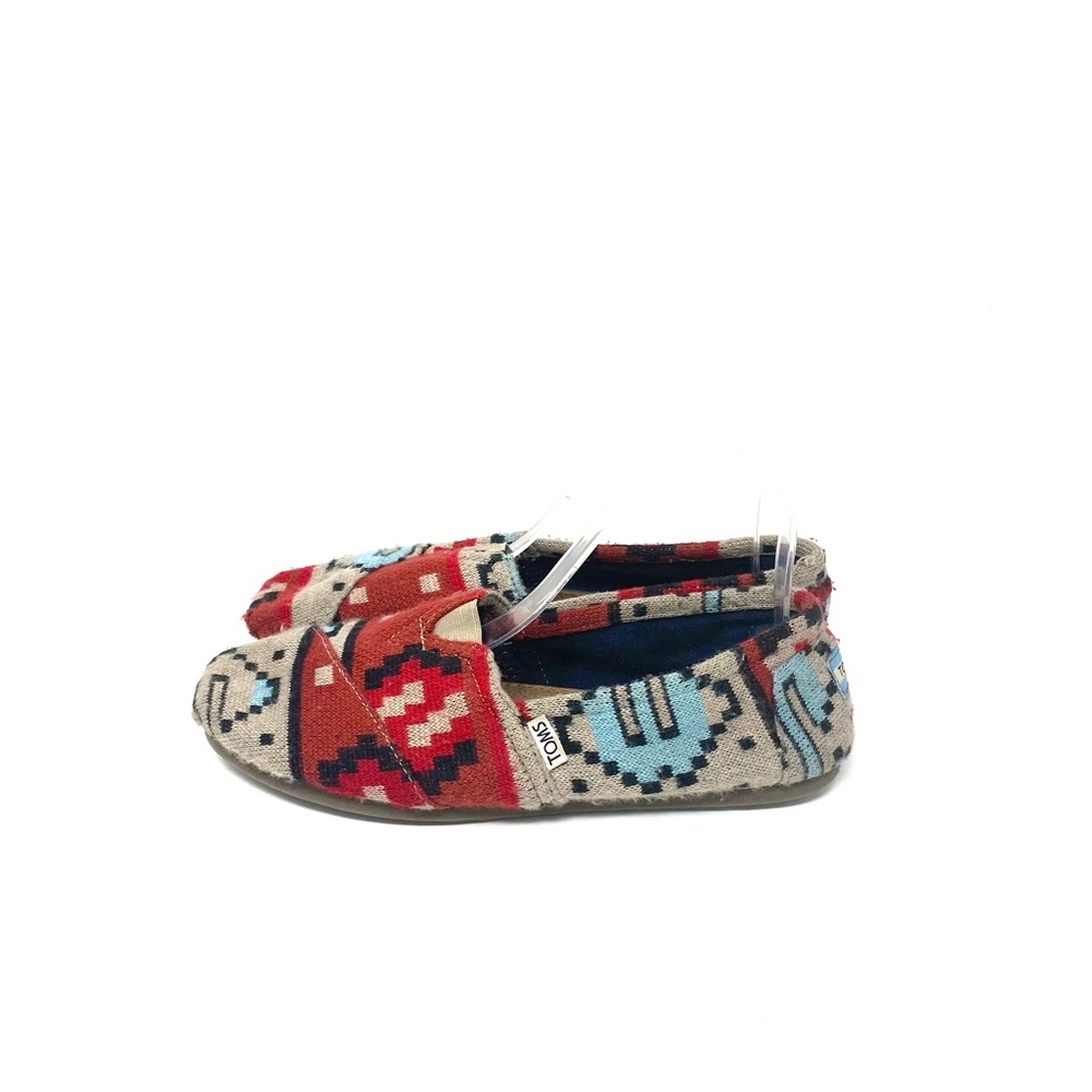 Toms